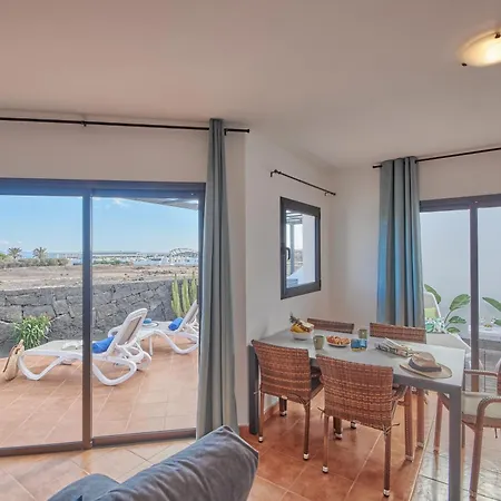 Ferienhaus Maria De Timanfaya - Sea And Mountains Views, Pool, Wifi, 15 Minutes Walk To Marina Rubicon Playa Blanca (Lanzarote)